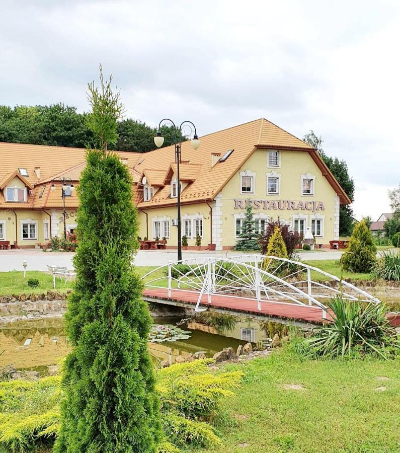 Willa Park Островець-Свентокшиський Екстер'єр фото