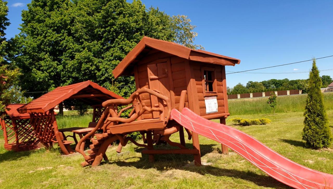 Willa Park Островець-Свентокшиський Екстер'єр фото