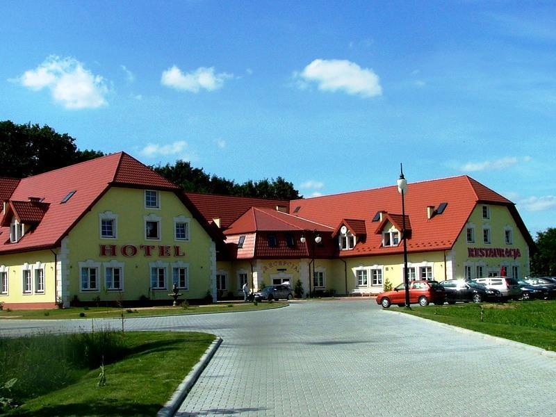 Willa Park Островець-Свентокшиський Екстер'єр фото